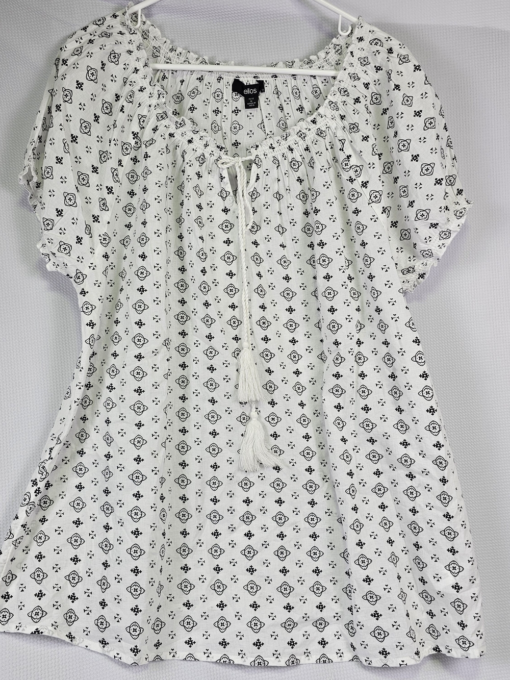 ellos White and Black Printed Peasant Tunic